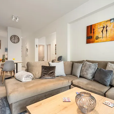 Anchora Παραλίμνι